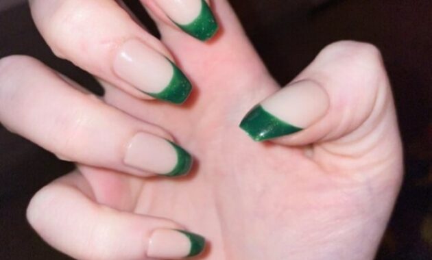 How to Choose Nail Tips for French Manicures